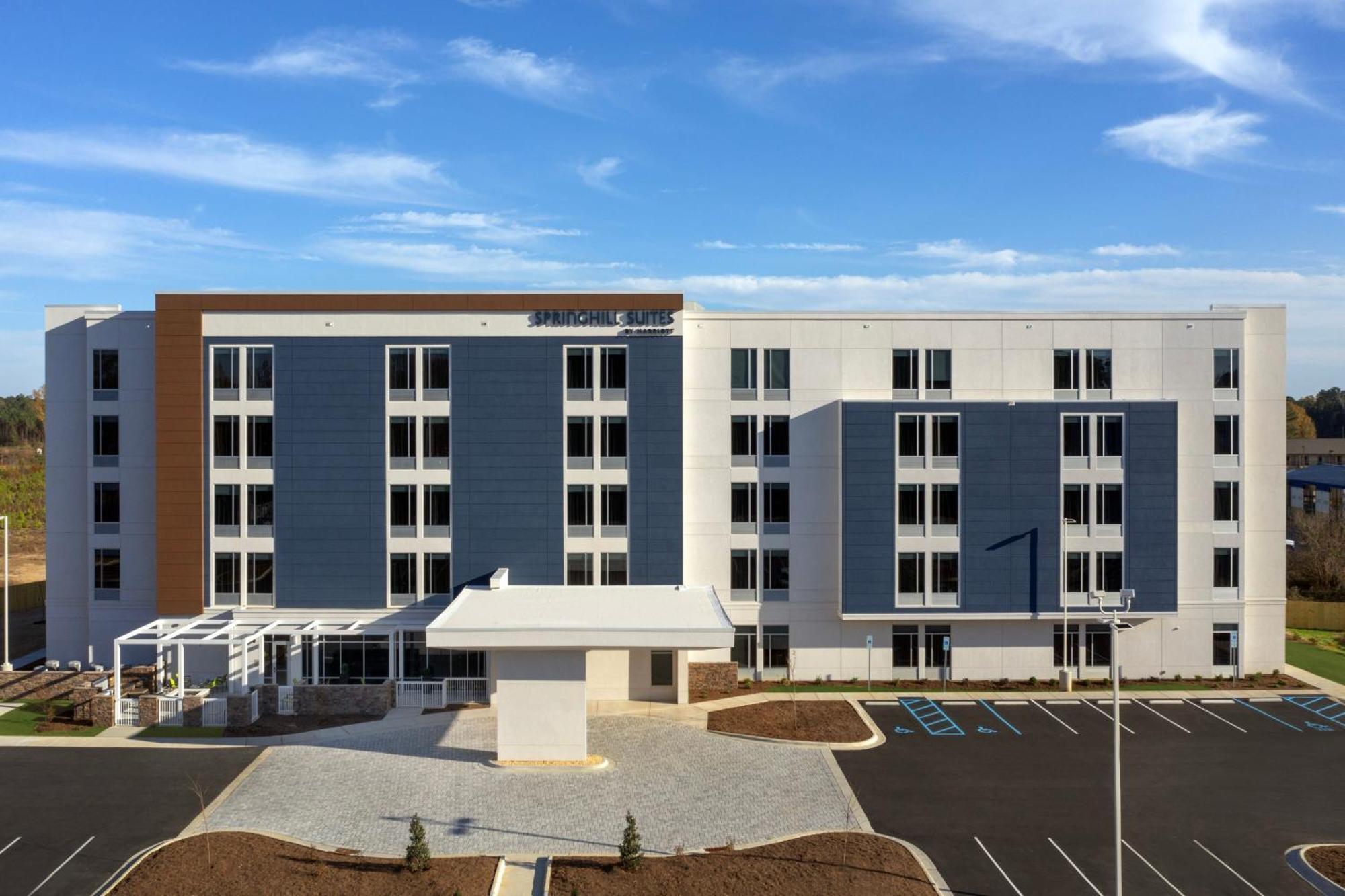 Springhill Suites By Marriott Fayetteville I-95 Exterior photo